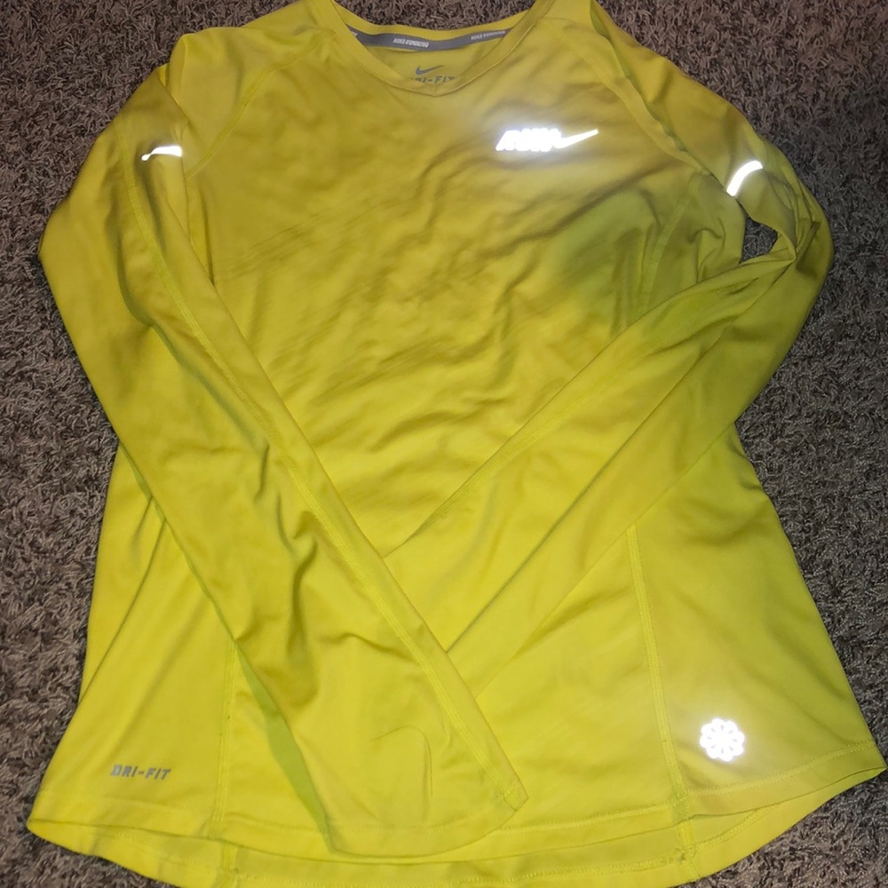 NIKE RUN SHIRT